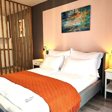 Dn Rose Apartmant